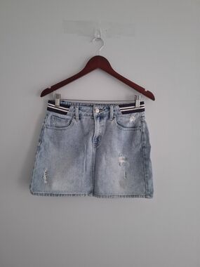 Kendall & Kylie Light Blue Distressed Denim Mini Skirt with Striped Waist SZ 27
